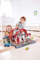 Főpályaudvar, vetítős, hangrögzítős fa vasútállomás szett